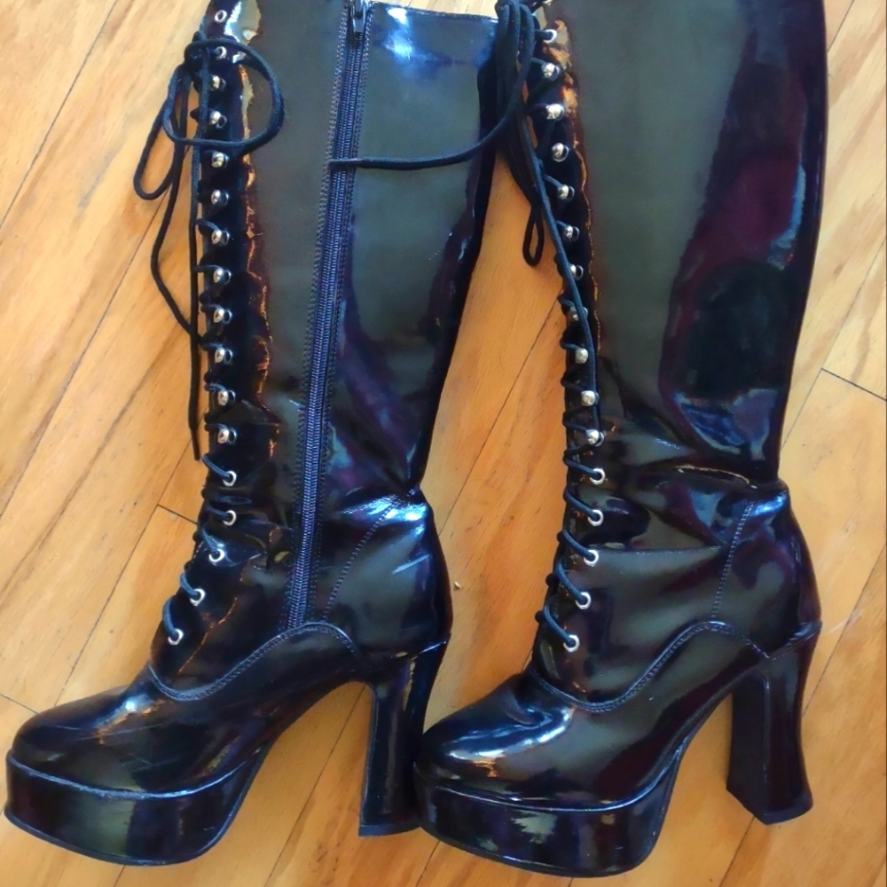 Knee high goth boots
